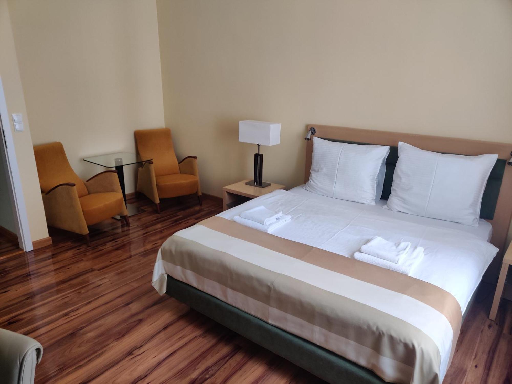 קטוביץ Apartamenty Tessa Jagiellonska מראה חיצוני תמונה
