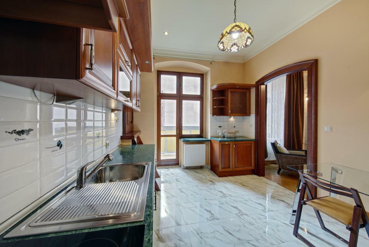 קטוביץ Apartamenty Tessa Jagiellonska מראה חיצוני תמונה